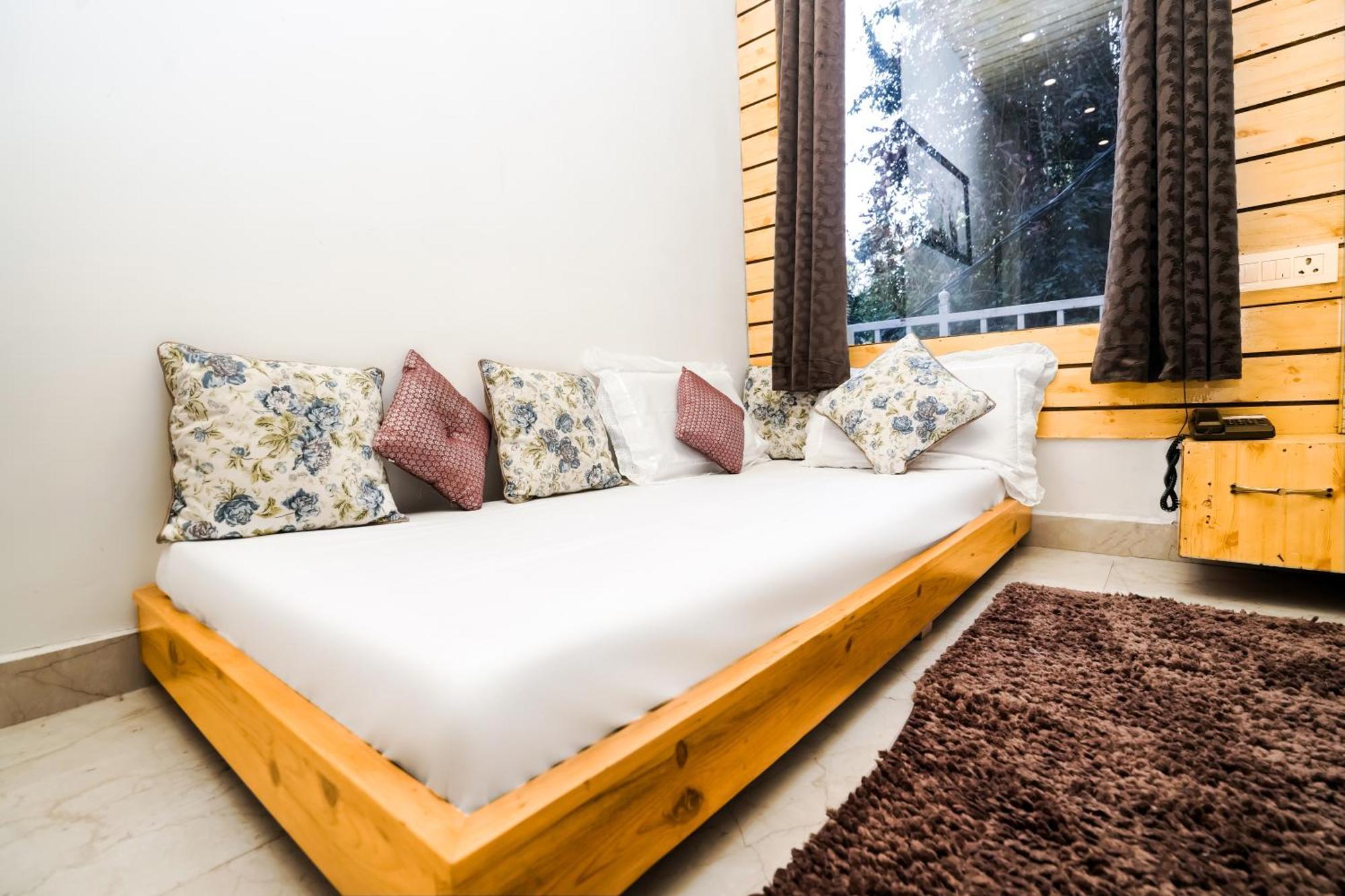 The Bunksters Mcleodganj, Dharmkot Hostel McLeod Ganj Bagian luar foto