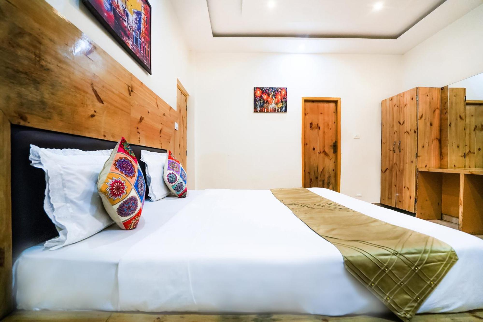 The Bunksters Mcleodganj, Dharmkot Hostel McLeod Ganj Bagian luar foto