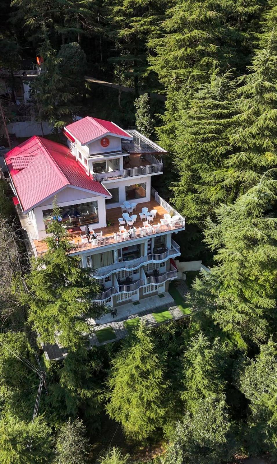 The Bunksters Mcleodganj, Dharmkot Hostel McLeod Ganj Bagian luar foto